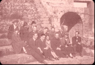 La Pompei, în 1922, cu elevii sãi
